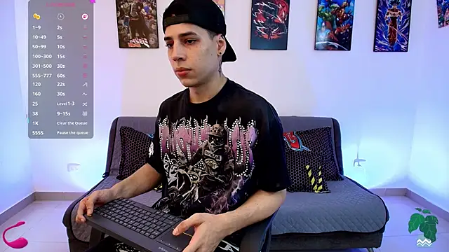 jonathanjoestar  online show from June 29, 8:20 pm