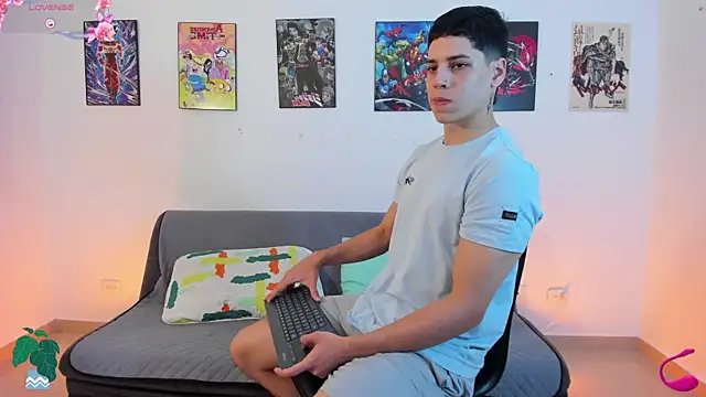 jonathanjoestar  online show from November 21, 10:53 pm