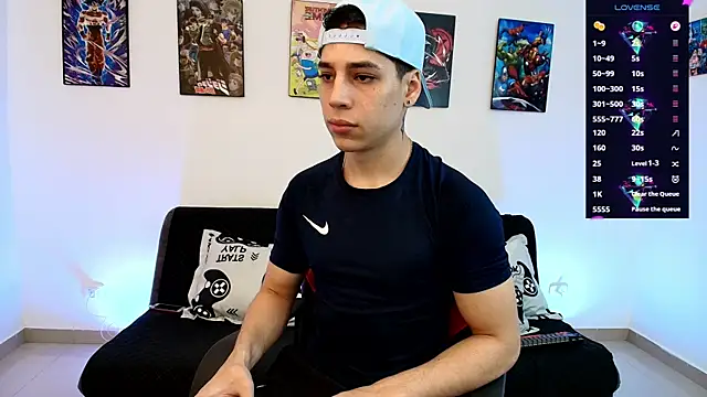 jonathanjoestar  online show from June 10, 9:26 pm