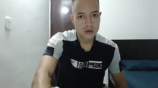 dimitriquiet05 online show from December 22, 4:06 am