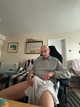 cutaboverest online show from February 6, 4:04 pm