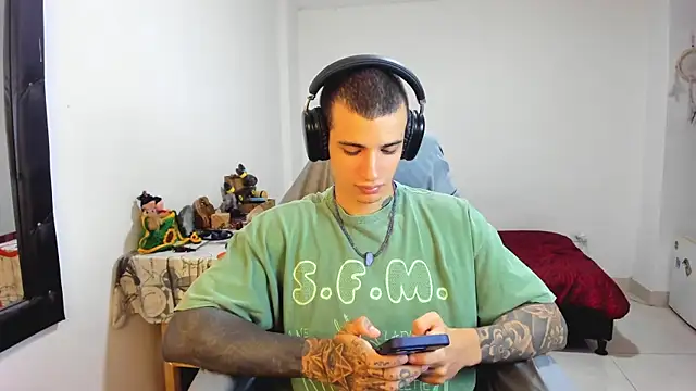 Balo lovers online show from March 21, 2:18 pm