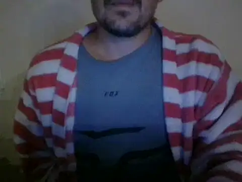 JohnDoe7586 online show from December 23, 10:44 pm