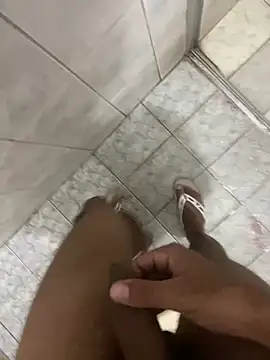 Snapshot of gomespauz chatting on February 8, 11:35 pm gomespauz online show from February 8, 11:35 pm