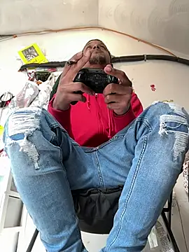 Snapshot of rayyymack chatting on March 8, 7:07 pm rayyymack online show from March 8, 7:07 pm