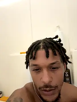 Snapshot of rayyymack chatting on September 29, 9:54 pm rayyymack online show from September 29, 9:54 pm