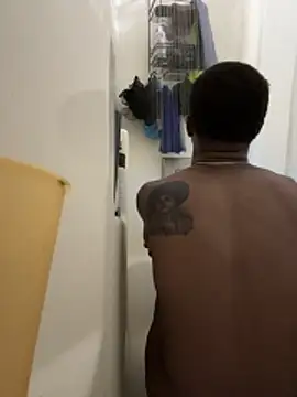 Snapshot of rayyymack chatting on October 29, 8:34 pm rayyymack online show from October 29, 8:34 pm