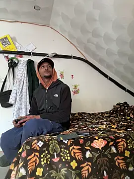 Snapshot of rayyymack chatting on February 6, 4:25 pm rayyymack online show from February 6, 4:25 pm