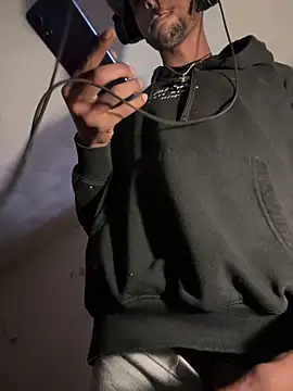 Snapshot of rayyymack chatting on October 11, 2:26 am rayyymack online show from October 11, 2:26 am