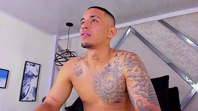 Damian09  online show from December 5, 9:22 pm