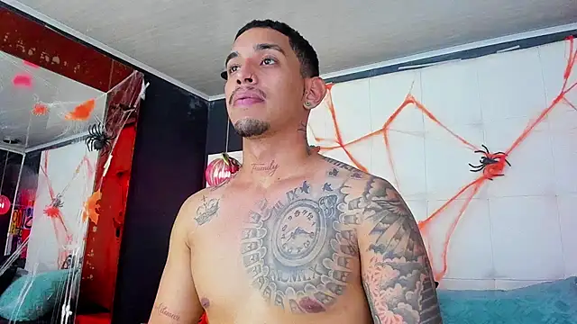 Damian09  online show from October 31, 9:40 pm