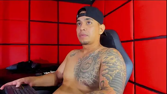 Damian09  online show from May 28, 4:32 am