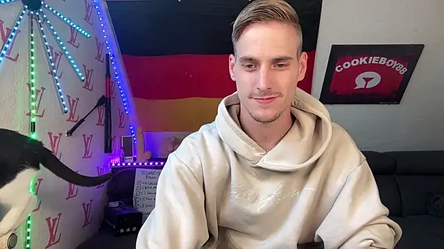 Cookieboy88 online show from July 3, 4:13 pm