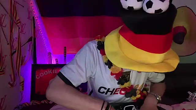 Cookieboy88 online show from June 13, 7:56 pm