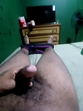 Snapshot of morenogts69 chatting on October 13, 1:00 am morenogts69 online show from October 13, 1:00 am