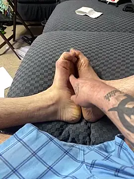 bighung1990 online show from February 23, 5:42 am