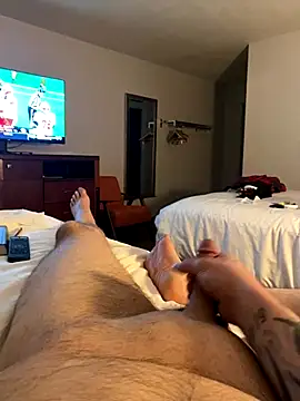 bighung1990 online show from November 8, 9:40 pm