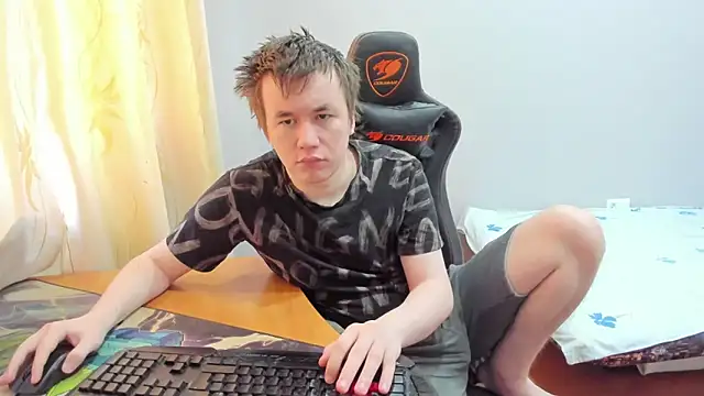 iliaskrislove online show from January 15, 7:23 am