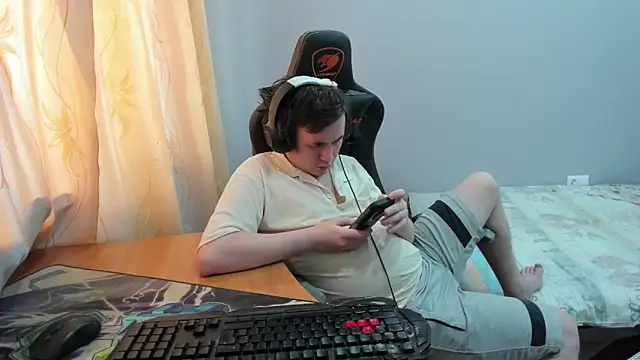 iliaskrislove online show from February 20, 6:26 am