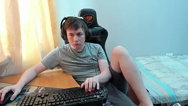 iliaskrislove online show from March 11, 6:53 am