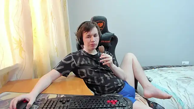 iliaskrislove online show from April 5, 3:47 am