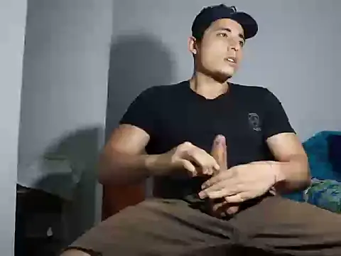 Snapshot of SeanToro chatting on September 29, 1:04 am SeanToro online show from September 29, 1:04 am