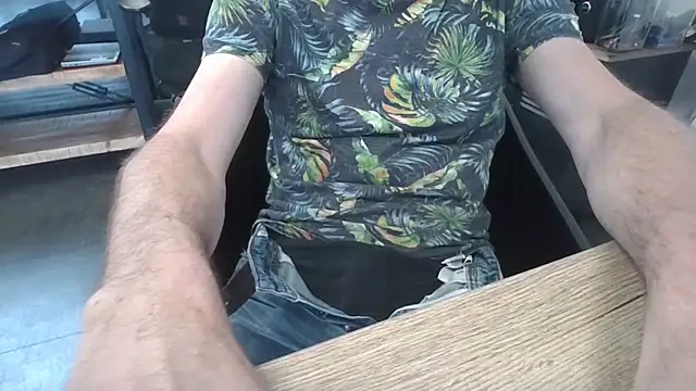 Michealtje85 online show from June 1, 2:06 pm
