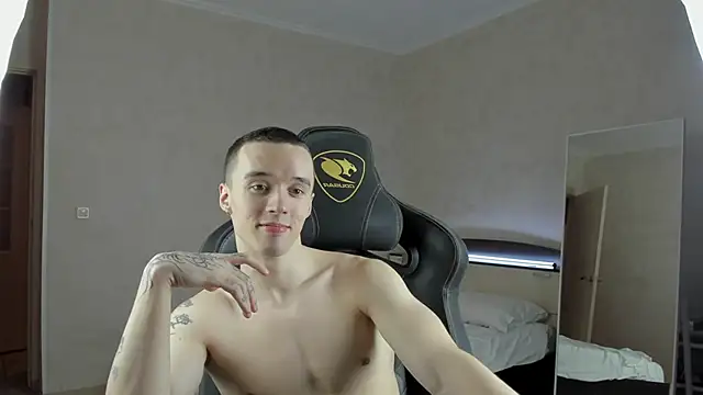 MasonWarholl online show from December 26, 4:32 am