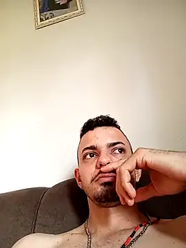 047joaosc online show from December 15, 8:58 pm