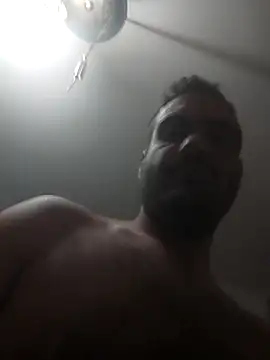 skrigul12 online show from March 31, 11:50 pm