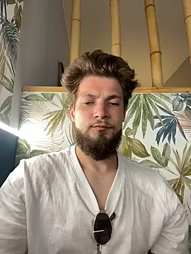 jimmyy  online show from May 22, 7:35 am