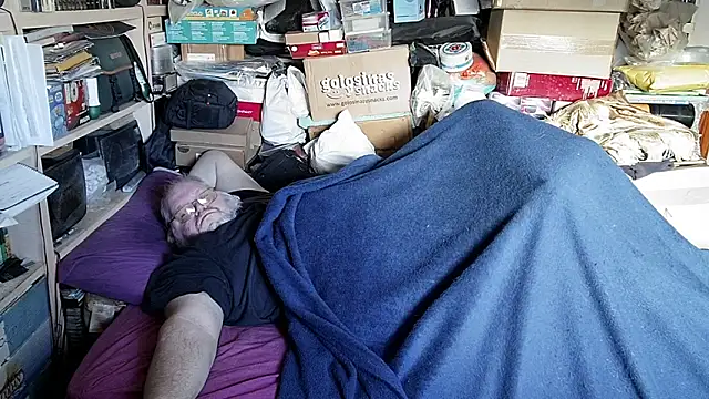 hadeszeuss2 online show from December 3, 3:18 pm