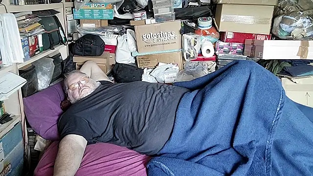 hadeszeuss2 online show from December 19, 2:25 pm