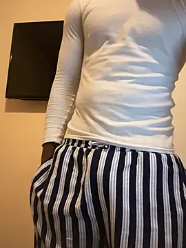 BiggieSmxll online show from June 18, 4:25 am