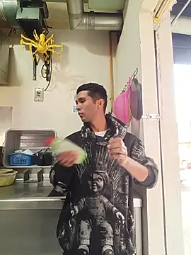 jperezofficial1 online show from December 4, 6:04 pm