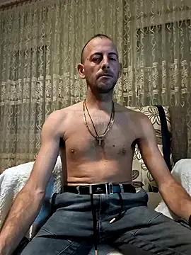 Snapshot of Cirkon1984 chatting on February 9, 2:29 pm Cirkon1984 online show from February 9, 2:29 pm