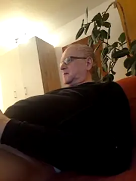 Milkasahne64 online show from March 17, 7:49 pm