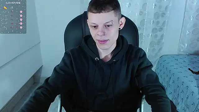 Snapshot of Matthew_Boy_ chatting on February 19, 1:28 pm Matthew Boy  online show from February 19, 1:28 pm