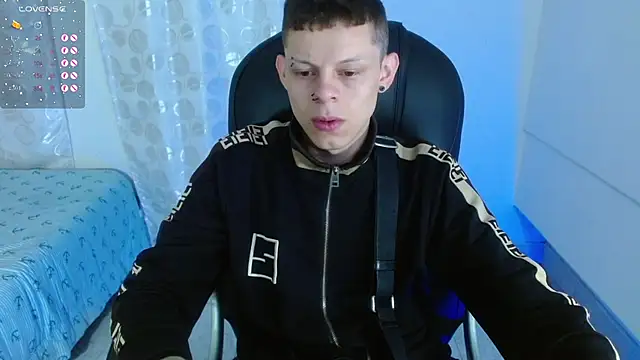 Snapshot of Matthew_Boy_ chatting on February 21, 5:02 am Matthew Boy  online show from February 21, 5:02 am