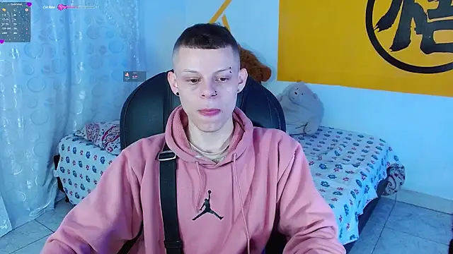 Snapshot of Matthew_Boy_ chatting on December 28, 8:05 am Matthew Boy  online show from December 28, 8:05 am