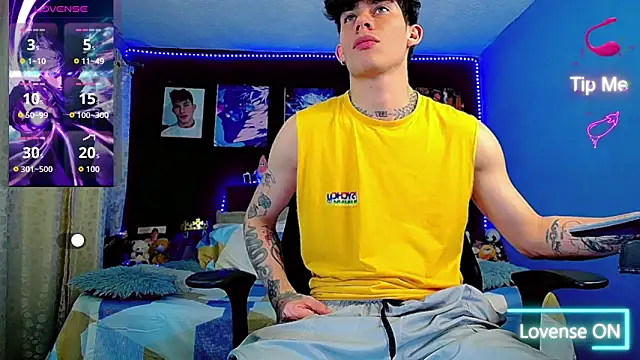 thiagomurphyy online show from November 19, 1:27 am