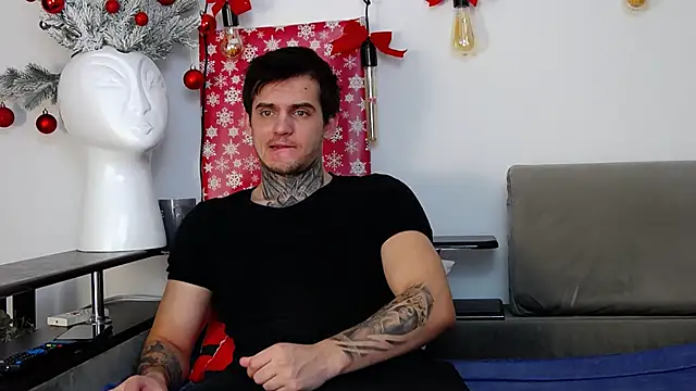 CarterCole online show from December 12, 10:56 am