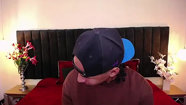 soft attraction online show from January 8, 7:30 pm