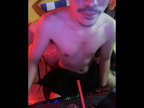 cloudyth1994 online show from January 6, 9:19 pm