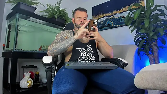 Johnnygrayson1 online show from June 22, 11:53 pm
