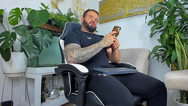 Johnnygrayson1 online show from March 31, 1:40 am