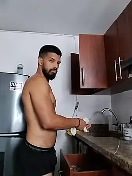 DannSaenz online show from July 25, 7:43 pm
