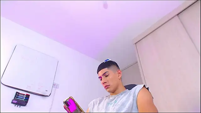 Valerio 20 online show from July 6, 9:37 pm