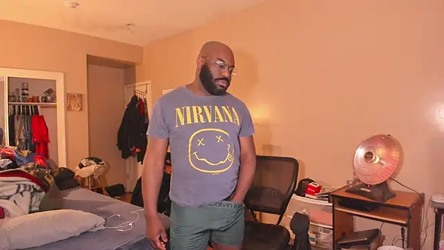 MrChuckDailyXXX online show from February 5, 6:42 am