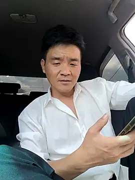 kisstoyousoon2024 online show from March 11, 12:28 pm